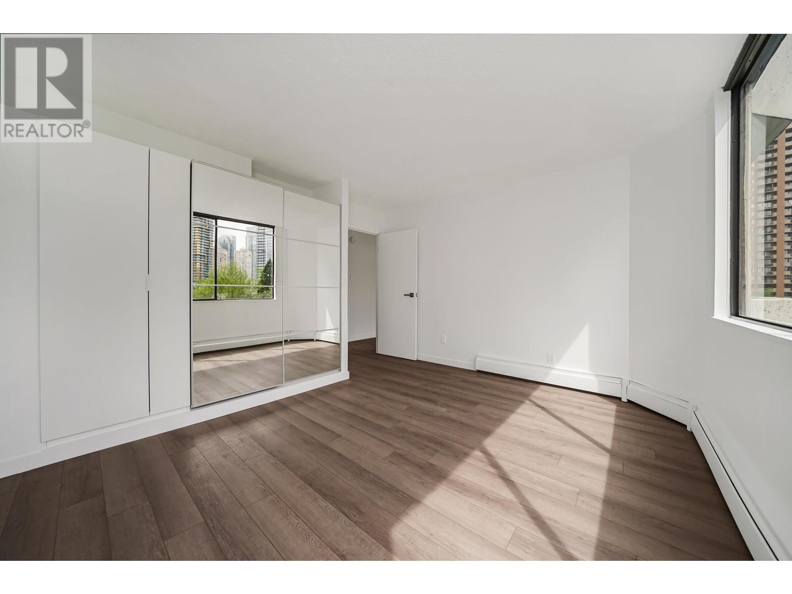 Listing Picture 6 of 21 : 506 4105 MAYWOOD STREET, Burnaby / 本拿比 - 魯藝地產 Yvonne Lu Group - MLS Medallion Club Member