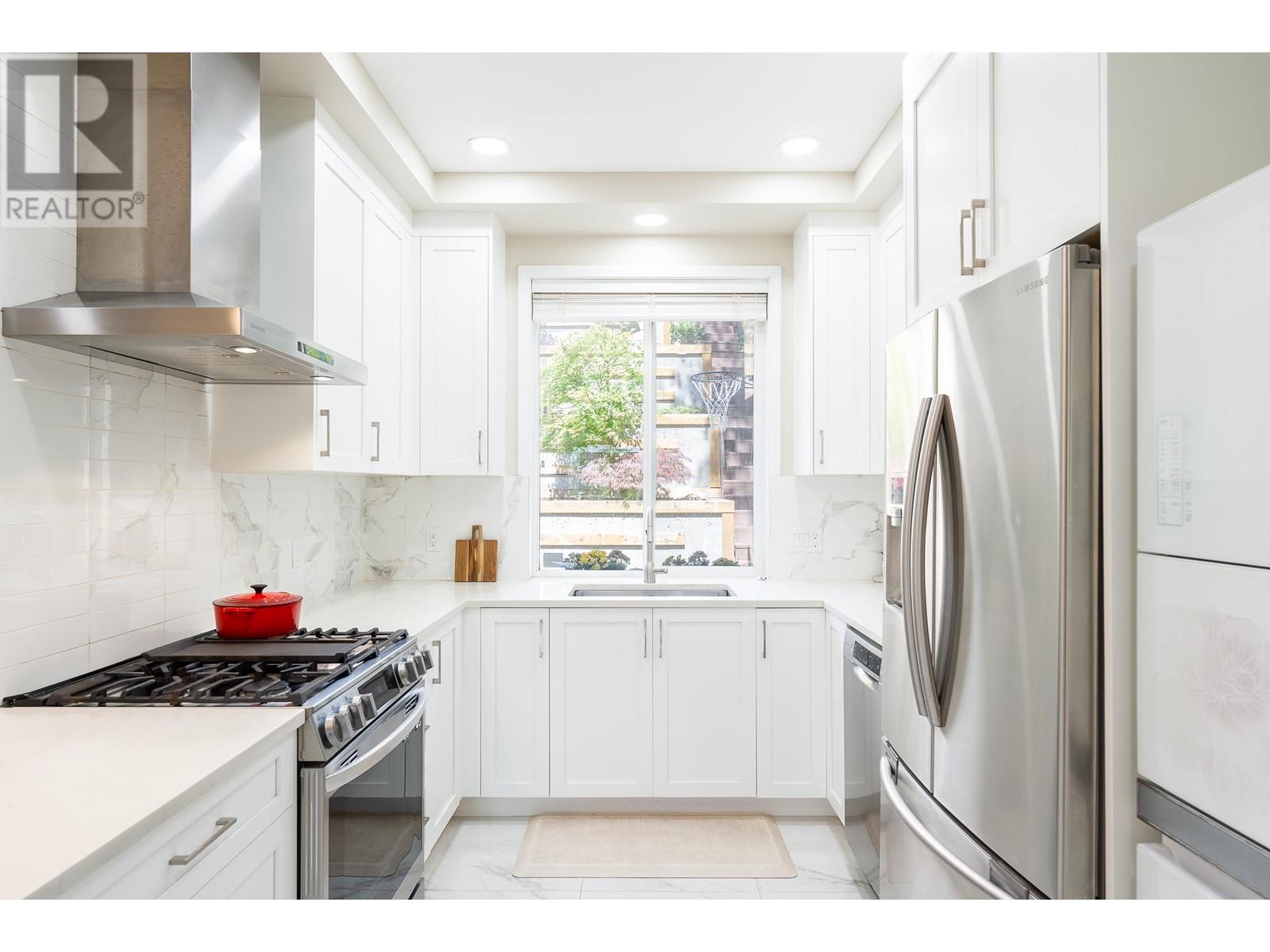 366 E 26th Street, North Vancouver, British Columbia V7N 1B1 - Photo 15 - R2955672