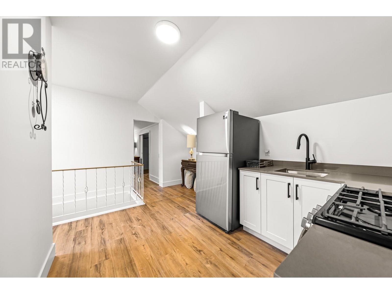 Listing Picture 22 of 40 : 2287 W 37TH AVENUE, Vancouver / 溫哥華 - 魯藝地產 Yvonne Lu Group - MLS Medallion Club Member
