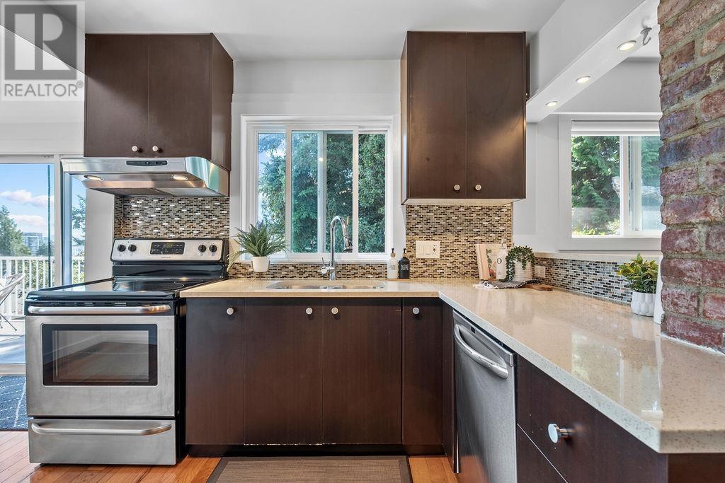 342 Blair Avenue, New Westminster, British Columbia  V3L 4A2 - Photo 12 - R2955728
