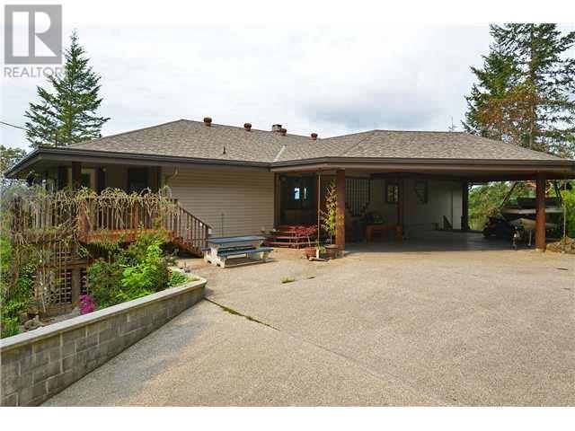 8924 Armstrong Way, Halfmoon Bay, British Columbia V7Z 1H2 - Photo 9 - R2881760