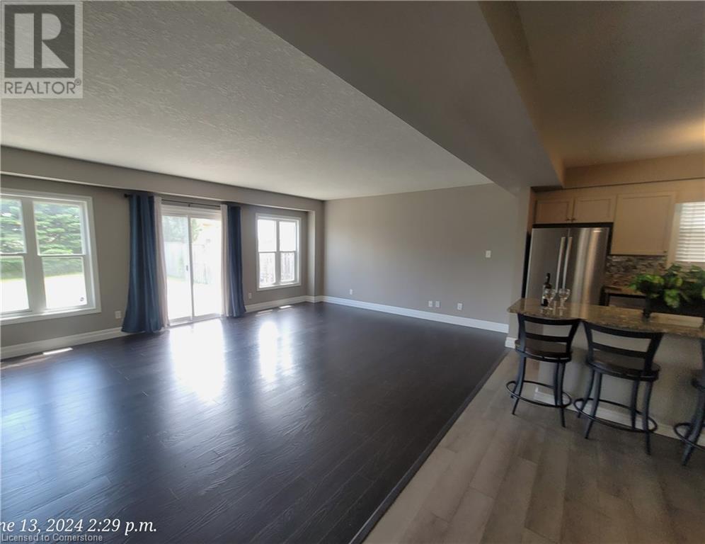 Property at 91 RED CLOVER Crescent image 5