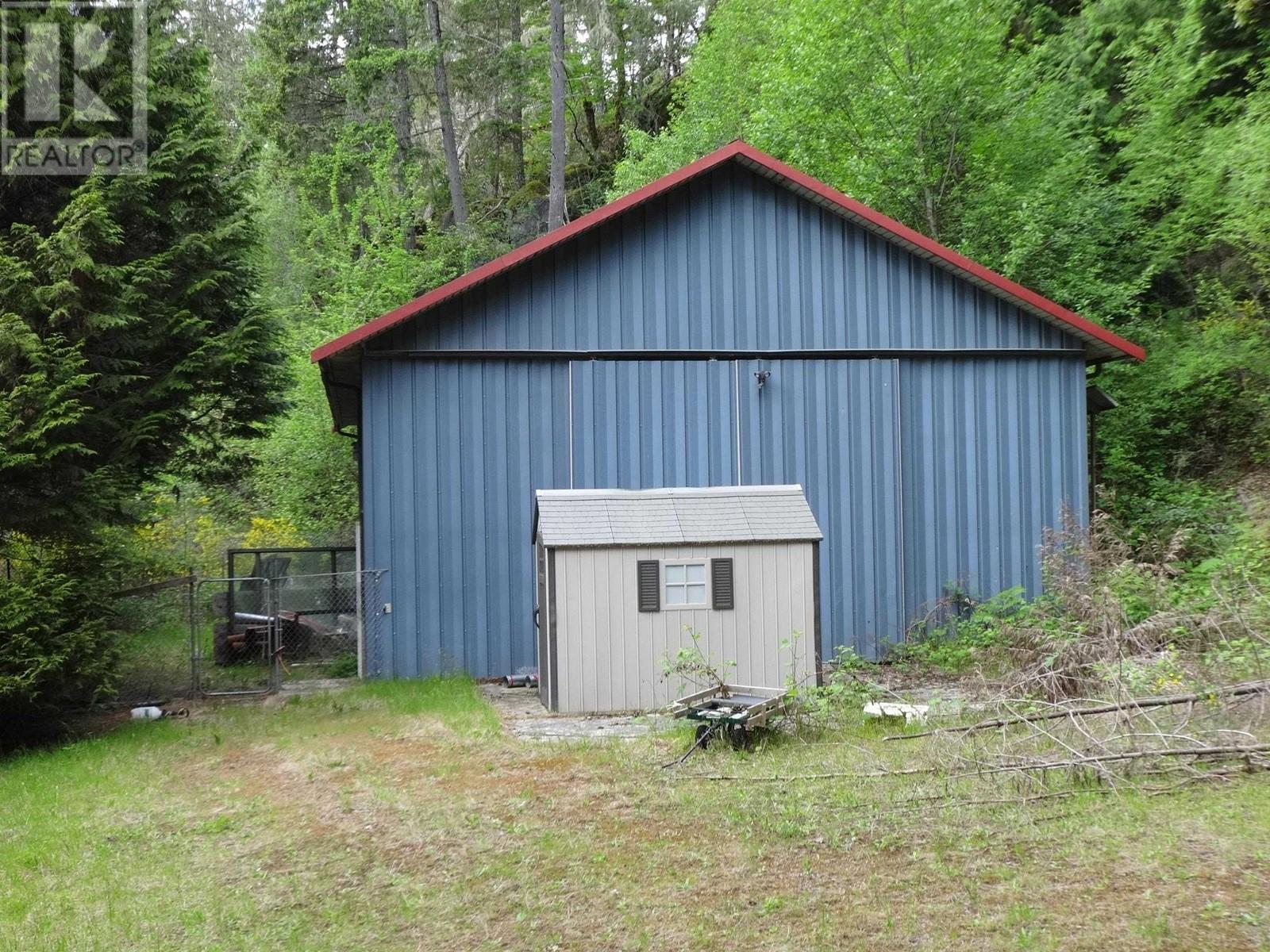 8924 Armstrong Way, Halfmoon Bay, British Columbia V7Z 1H2 - Photo 36 - R2881760