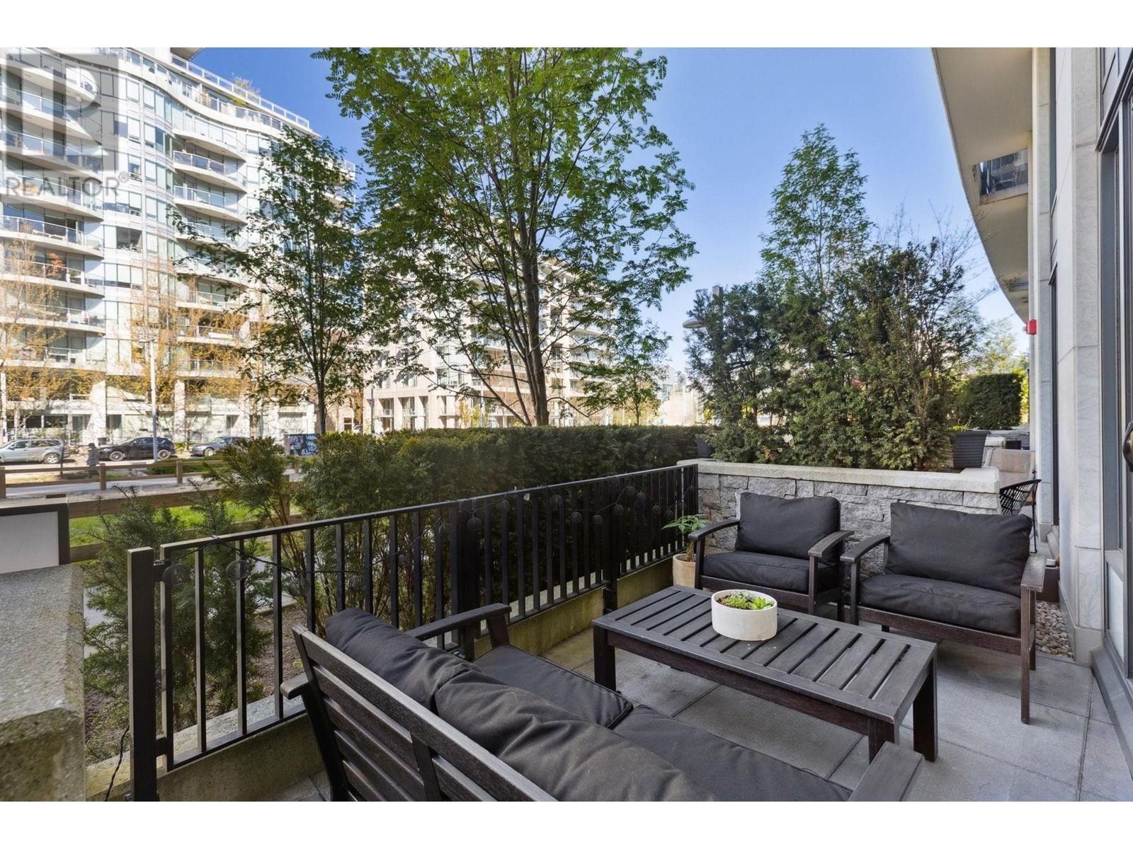 Listing Picture 18 of 25 : 102 1688 PULLMAN PORTER STREET, Vancouver / 溫哥華 - 魯藝地產 Yvonne Lu Group - MLS Medallion Club Member