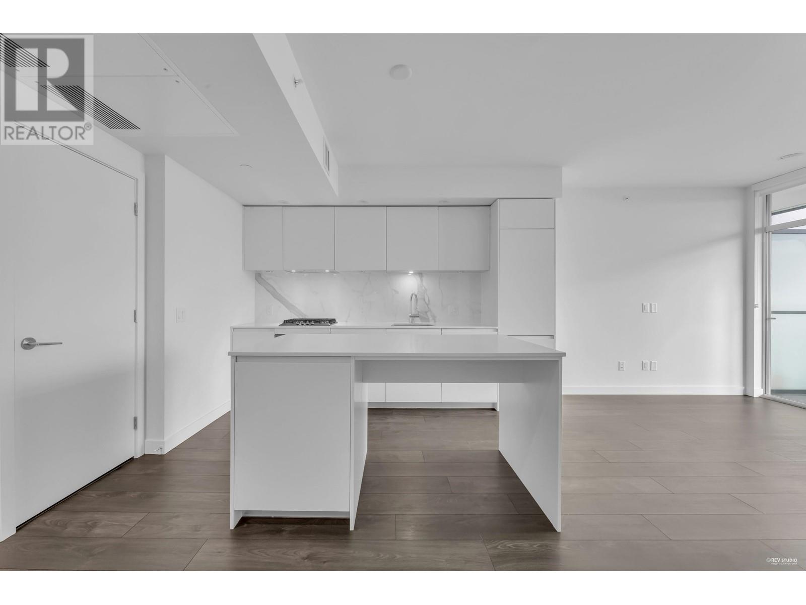 Listing Picture 6 of 40 : 2503 6463 SILVER AVENUE, Burnaby / 本拿比 - 魯藝地產 Yvonne Lu Group - MLS Medallion Club Member