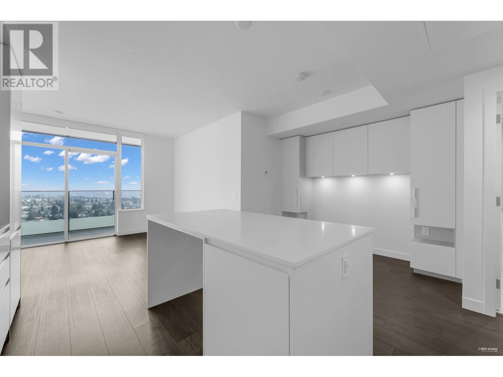 Listing Picture 7 of 40 : 2503 6463 SILVER AVENUE, Burnaby / 本拿比 - 魯藝地產 Yvonne Lu Group - MLS Medallion Club Member