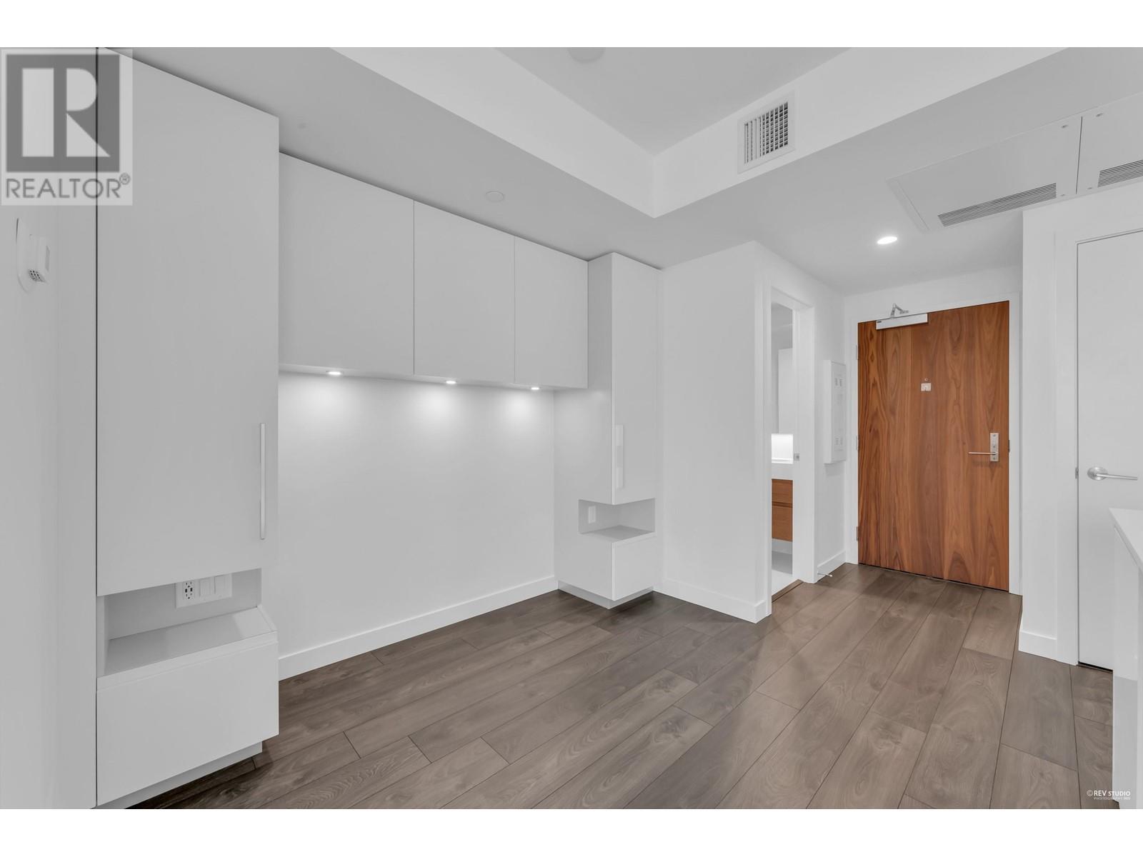 Listing Picture 4 of 40 : 2503 6463 SILVER AVENUE, Burnaby / 本拿比 - 魯藝地產 Yvonne Lu Group - MLS Medallion Club Member