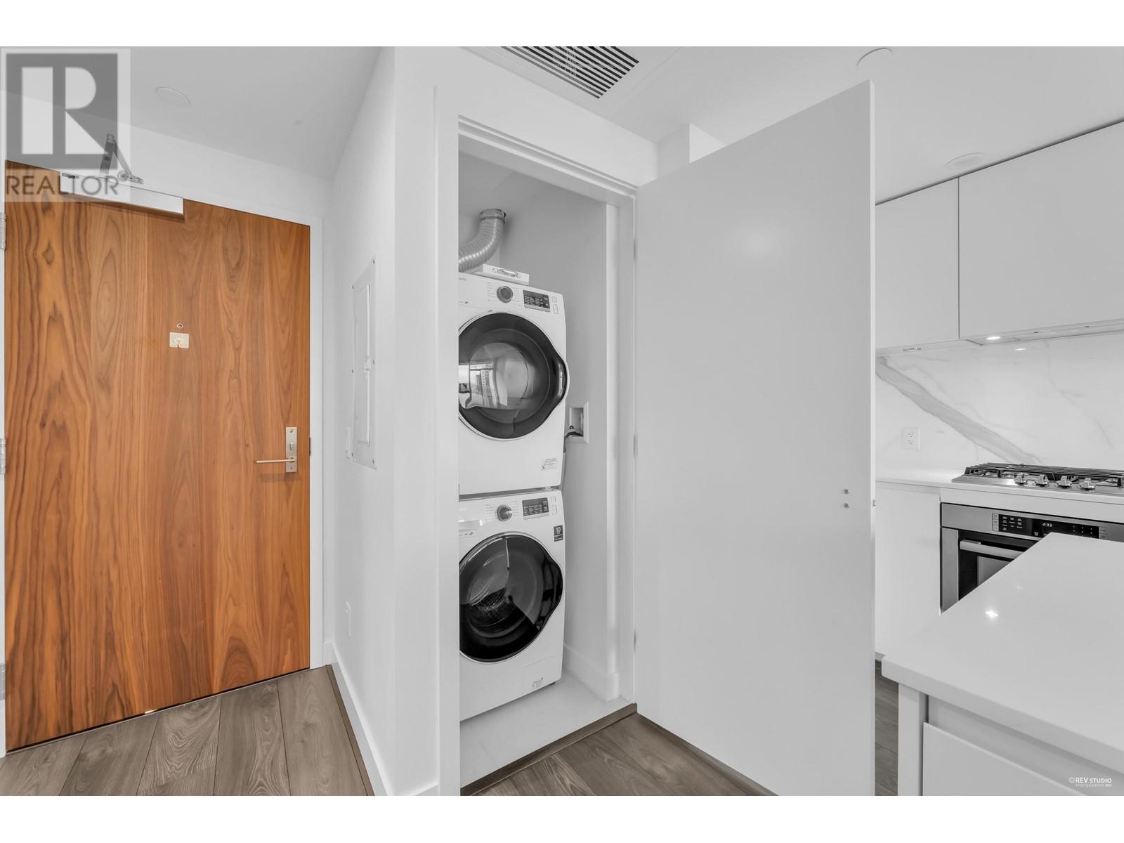 Listing Picture 11 of 40 : 2503 6463 SILVER AVENUE, Burnaby / 本拿比 - 魯藝地產 Yvonne Lu Group - MLS Medallion Club Member