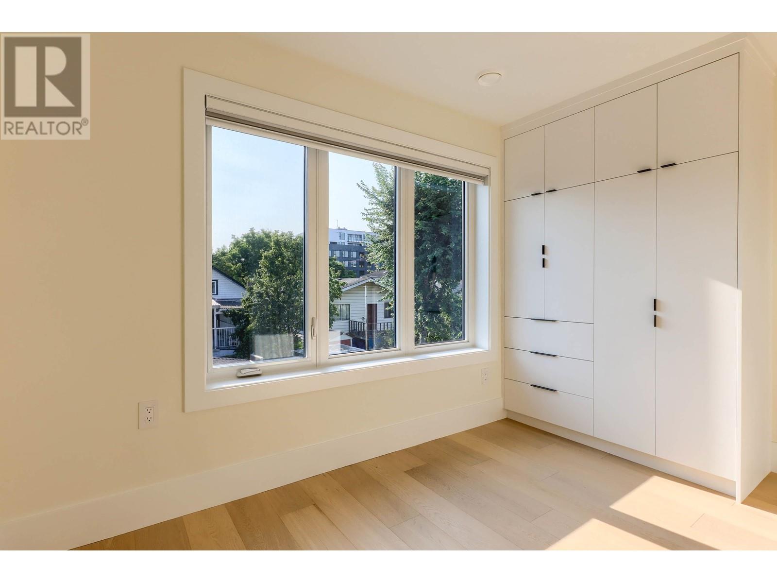 5262 Mckinnon Street, Vancouver, British Columbia  V5R 4C6 - Photo 13 - R2955773