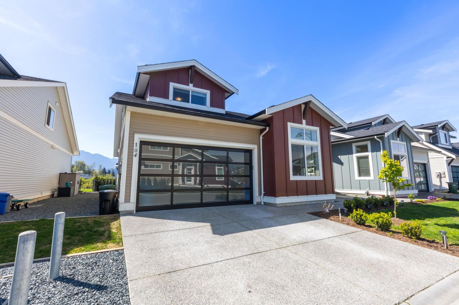 Property at 104 46213 HAKWELES ROAD image 2