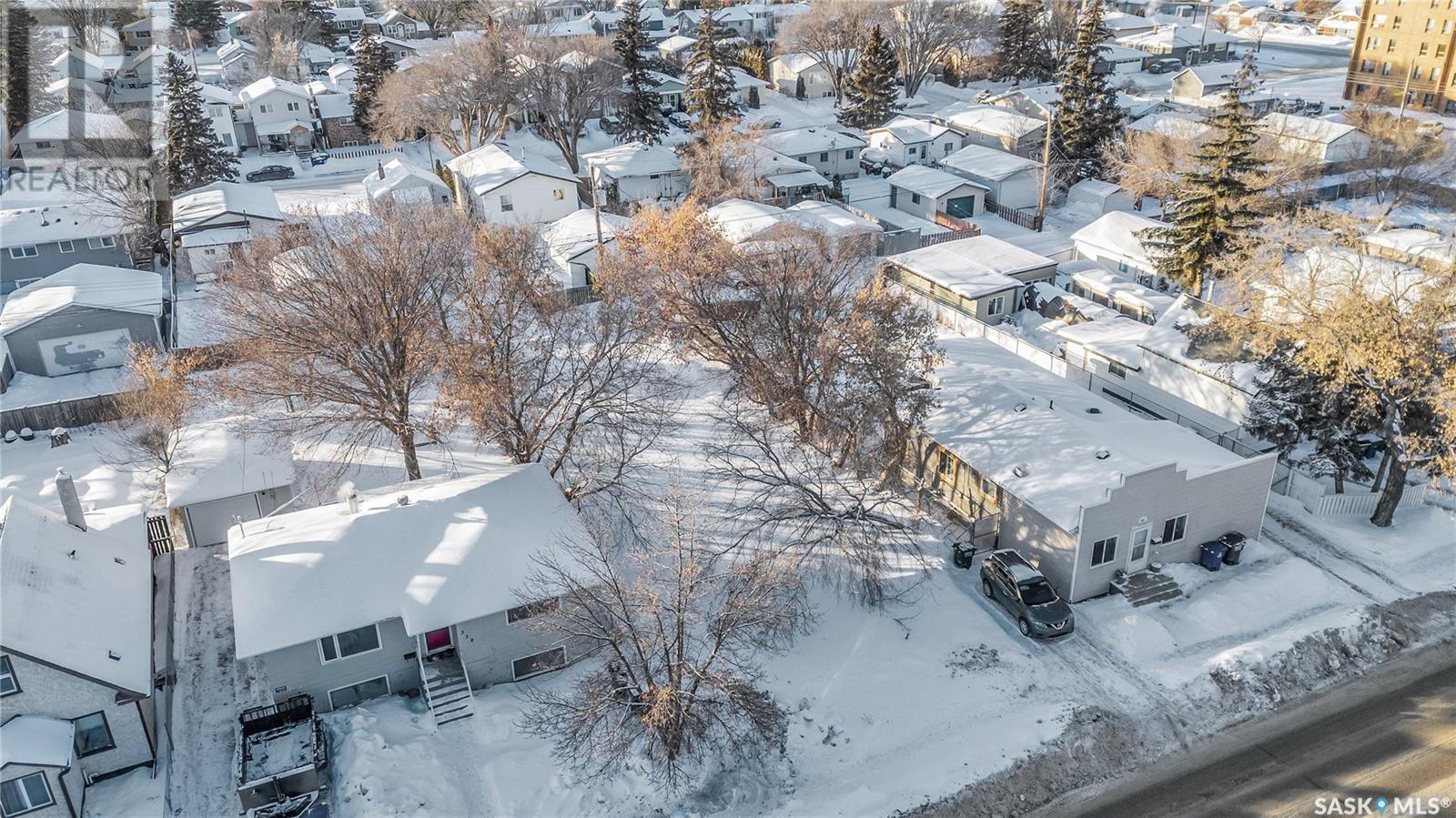 335 W Avenue S, Saskatoon, Saskatchewan  S7M 3G4 - Photo 5 - SK992843
