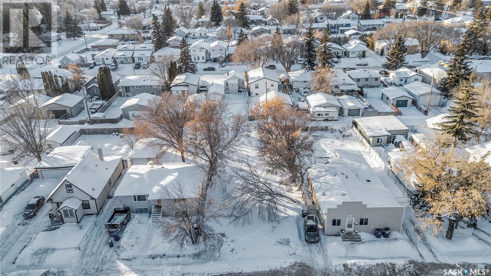 335 W Avenue S, Saskatoon, Saskatchewan  S7M 3G4 - Photo 6 - SK992843