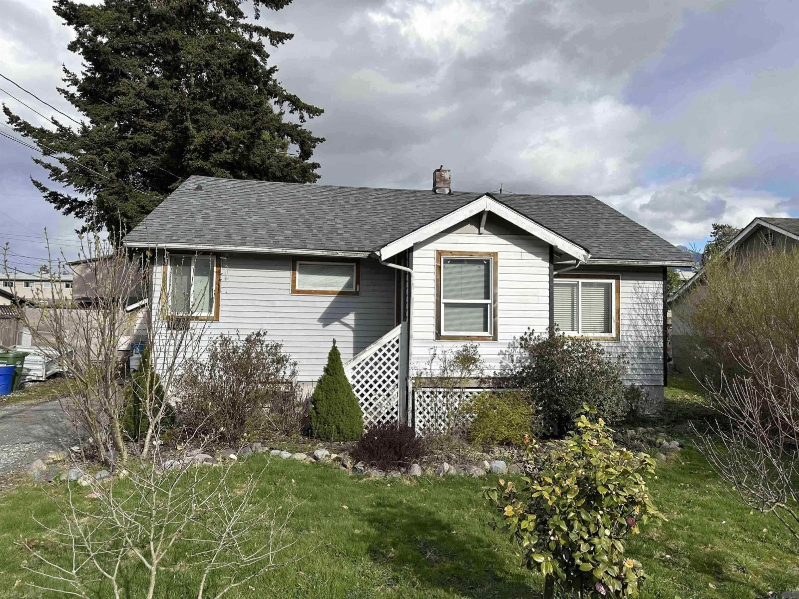 9244 Hazel Street, Chilliwack Proper East, Chilliwack, British Columbia  V2P 5N6 - Photo 3 - R2955454