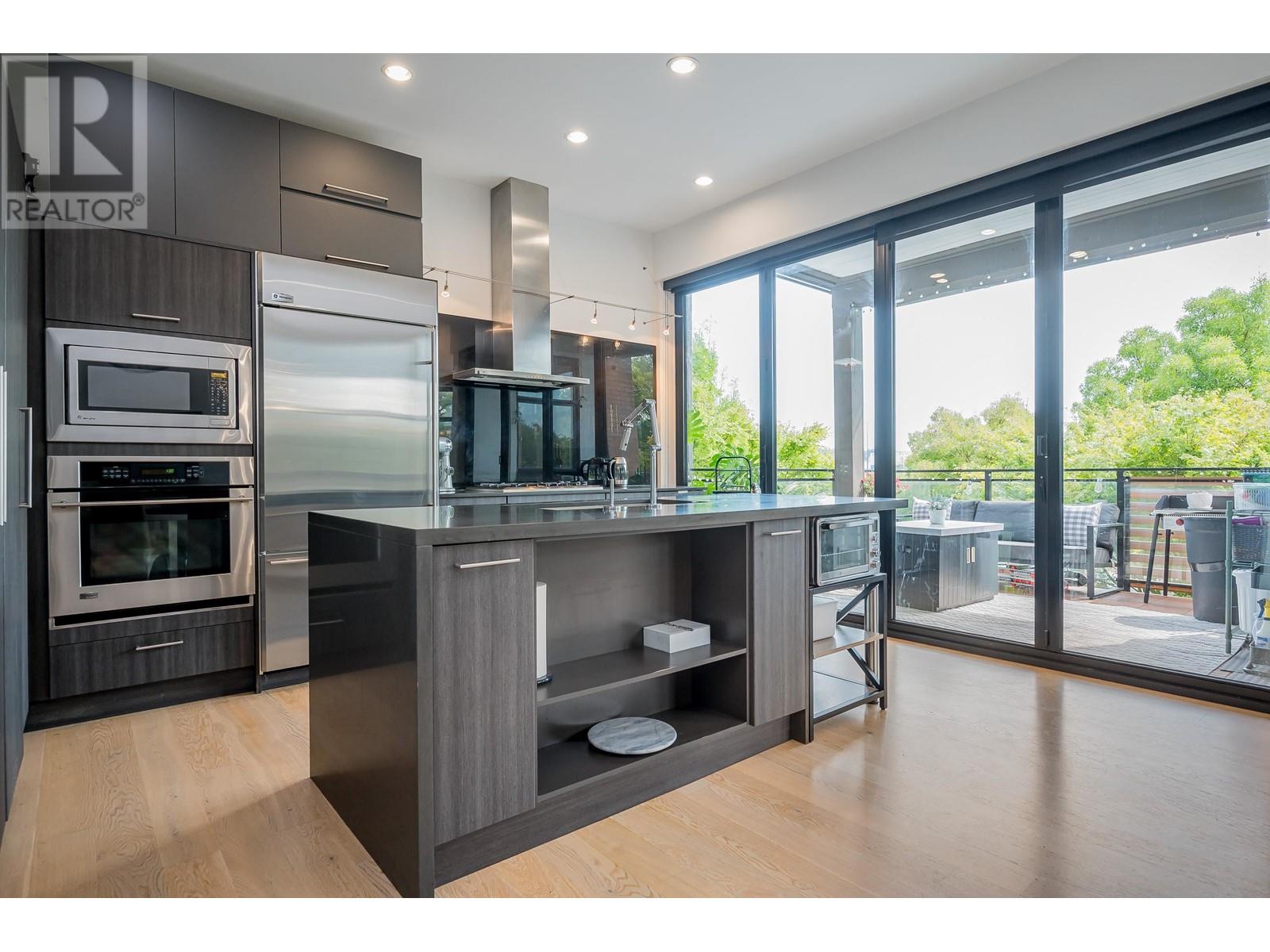 215 220 Salter Street, New Westminster, British Columbia  V3M 0H4 - Photo 10 - R2955109