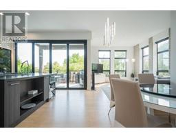 215 220 SALTER STREET, New Westminster, British Columbia