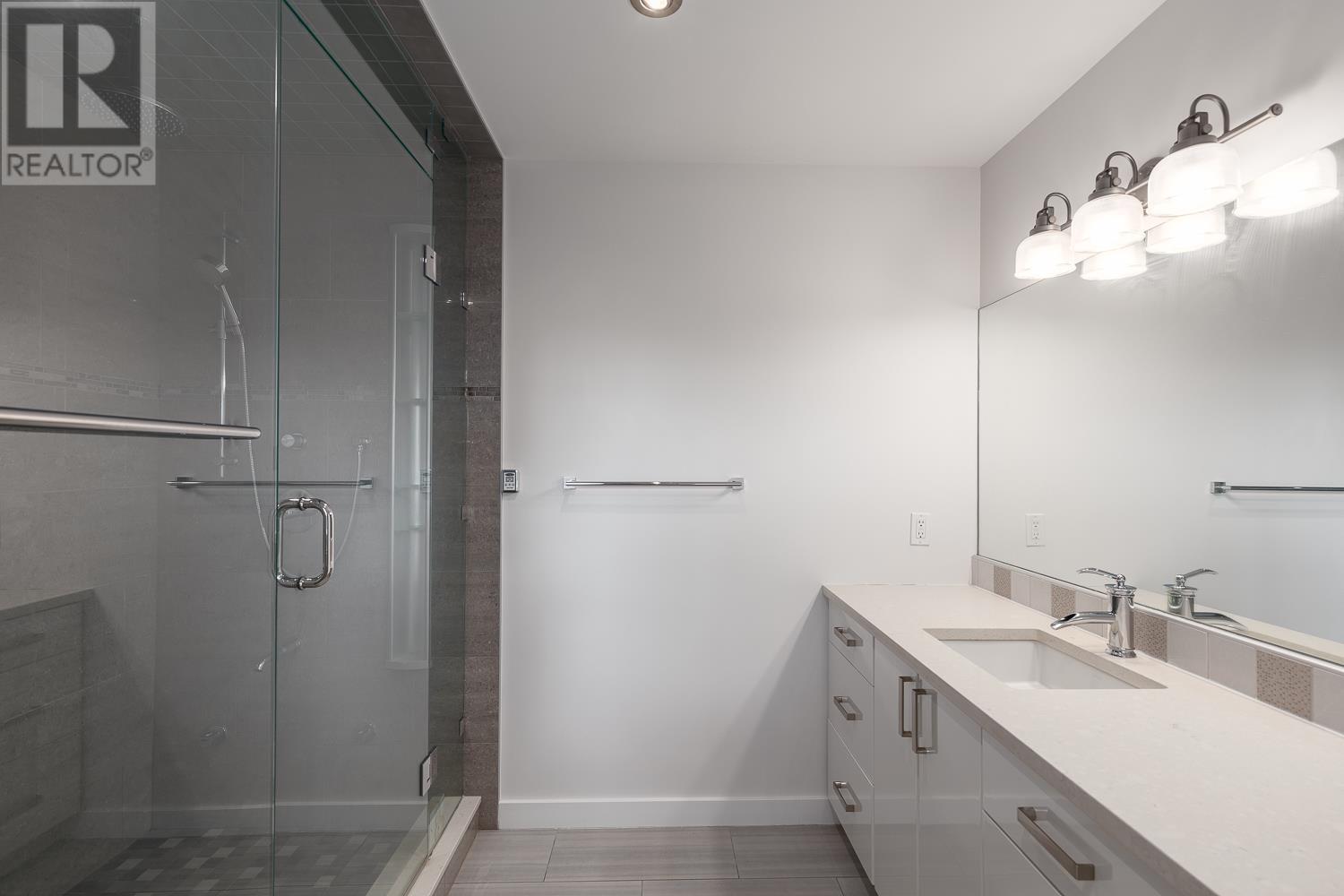 2 548 E Georgia Street, Vancouver, British Columbia  V6A 1Z9 - Photo 33 - R2955776