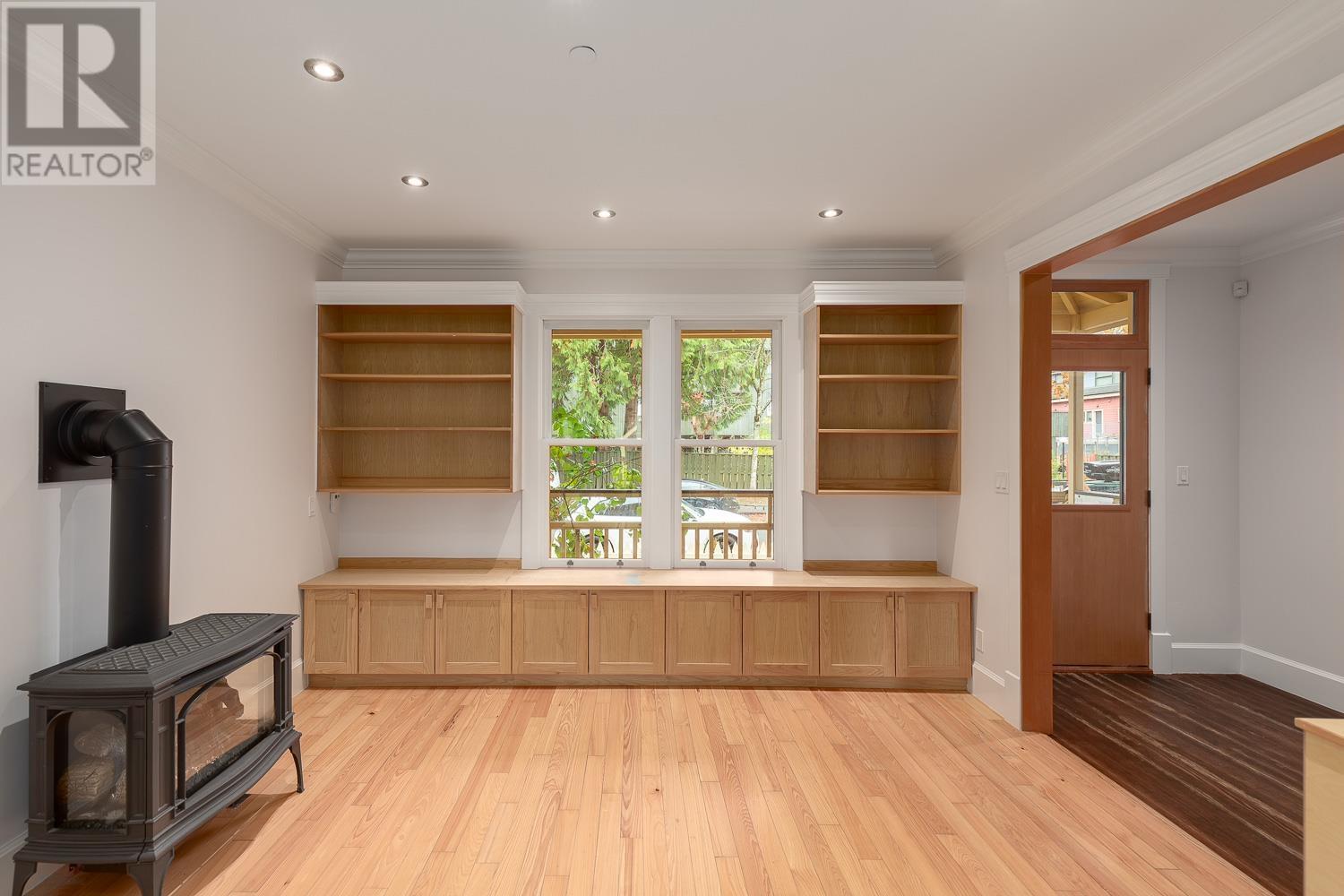 2 548 E Georgia Street, Vancouver, British Columbia  V6A 1Z9 - Photo 8 - R2955776