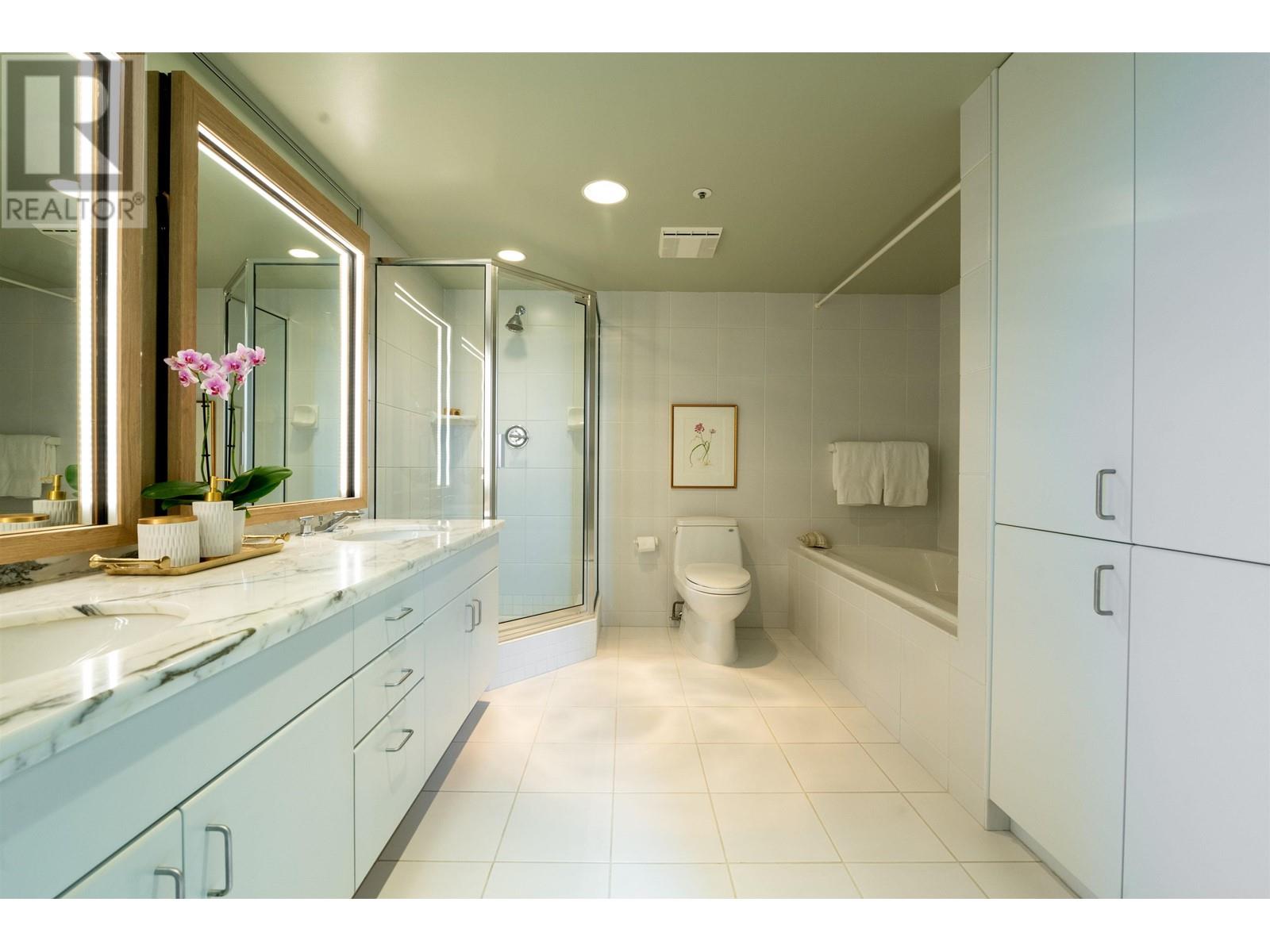 Listing Picture 19 of 36 : 1100 1550 W 15TH AVENUE, Vancouver / 溫哥華 - 魯藝地產 Yvonne Lu Group - MLS Medallion Club Member