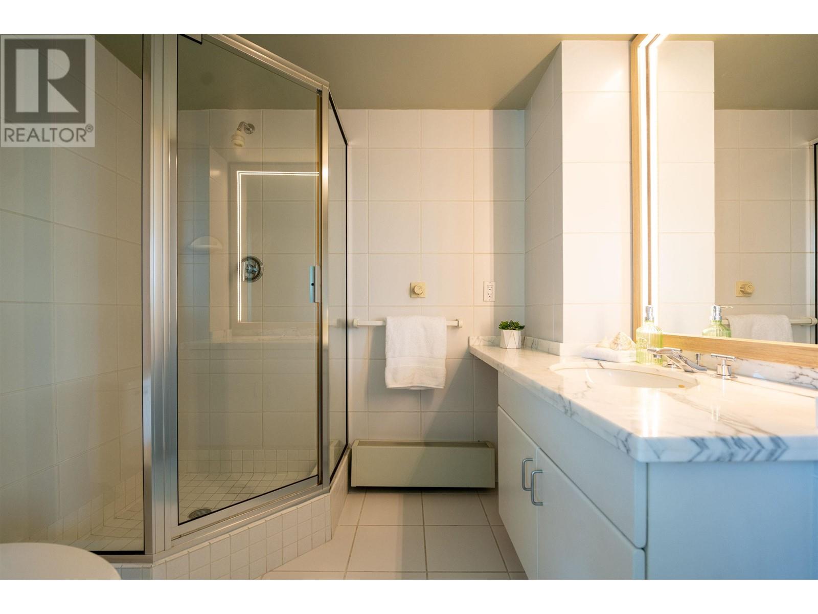 Listing Picture 29 of 36 : 1100 1550 W 15TH AVENUE, Vancouver / 溫哥華 - 魯藝地產 Yvonne Lu Group - MLS Medallion Club Member