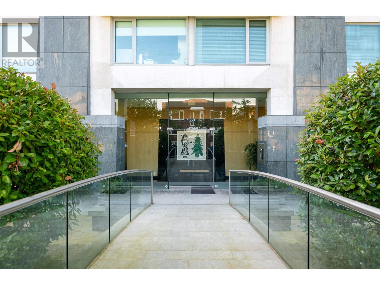 Listing Picture 30 of 36 : 1100 1550 W 15TH AVENUE, Vancouver / 溫哥華 - 魯藝地產 Yvonne Lu Group - MLS Medallion Club Member