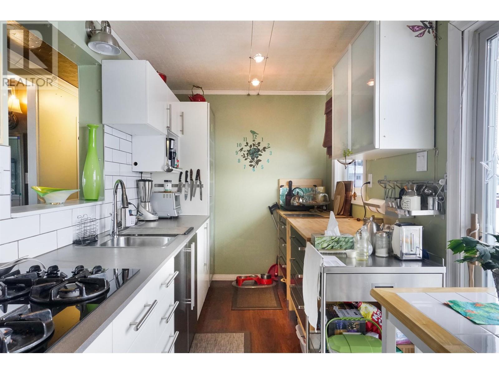 Property at 40 MALLARD STREET image 2