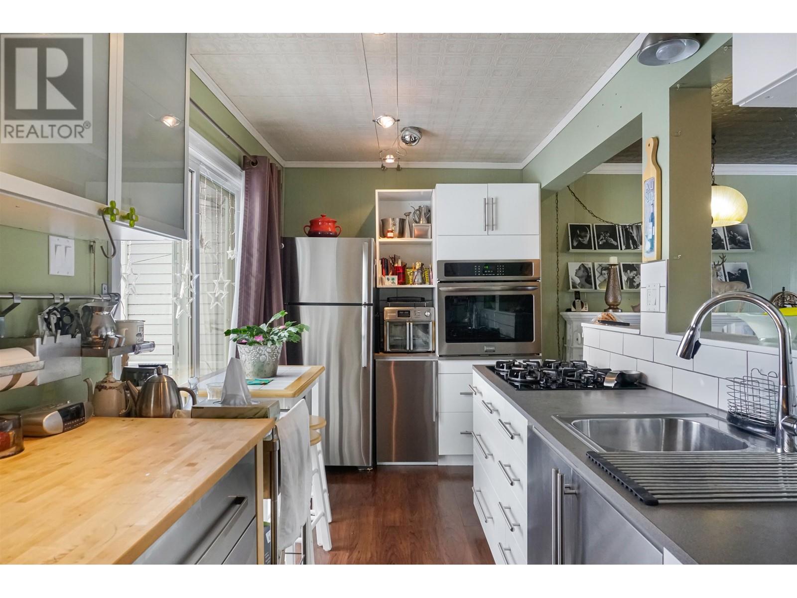 Property at 40 MALLARD STREET image 3