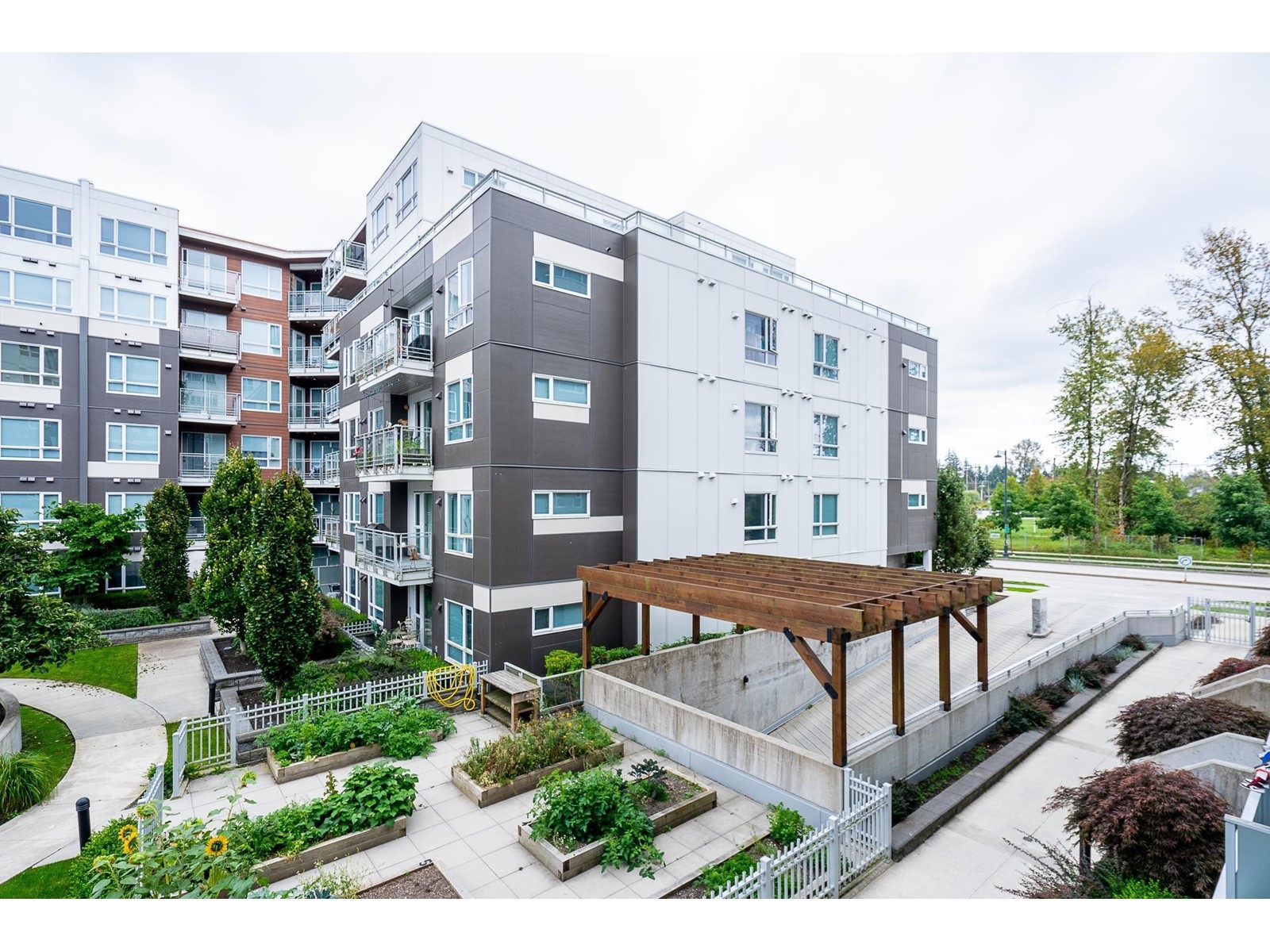 205 13963 105 Boulevard, Surrey, British Columbia  V3T 0M9 - Photo 38 - R2955399