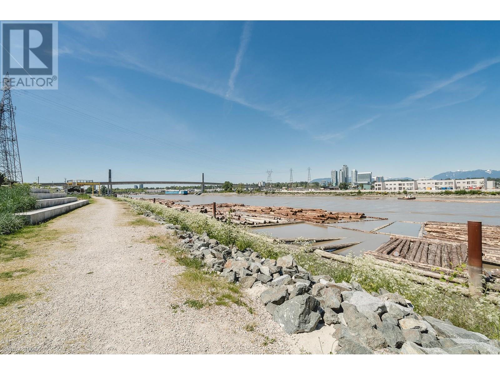 516 10033 RIVER DRIVE