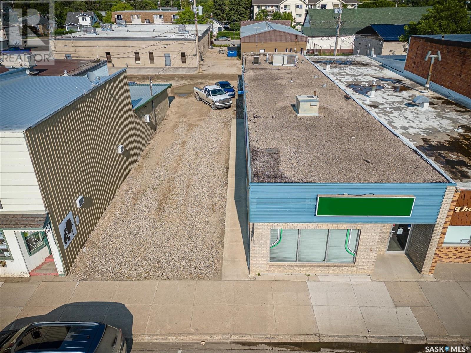 612 Main Street, Humboldt, Saskatchewan  S0K 2A0 - Photo 2 - SK992833