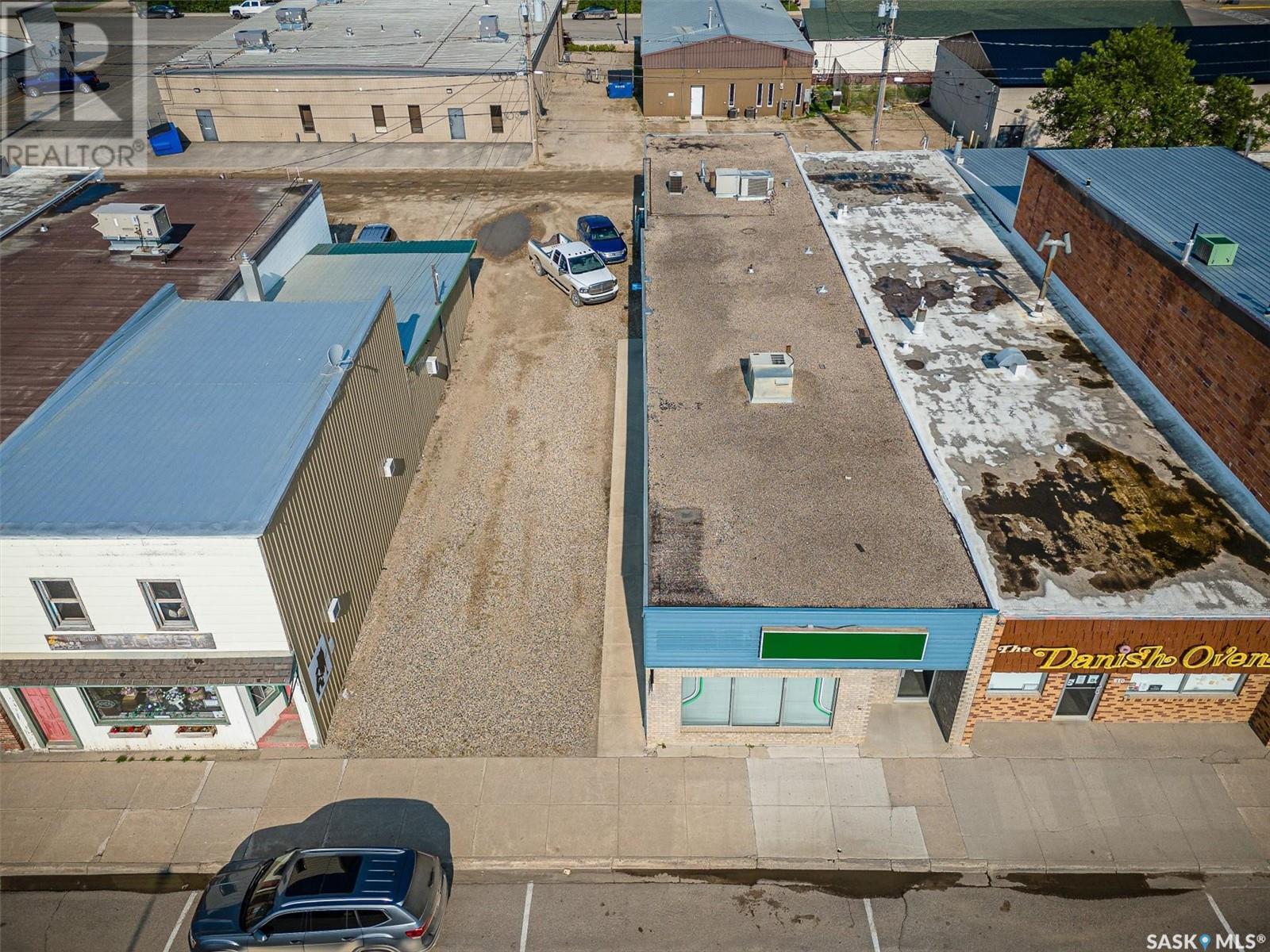 612 Main Street, Humboldt, Saskatchewan  S0K 2A0 - Photo 3 - SK992833