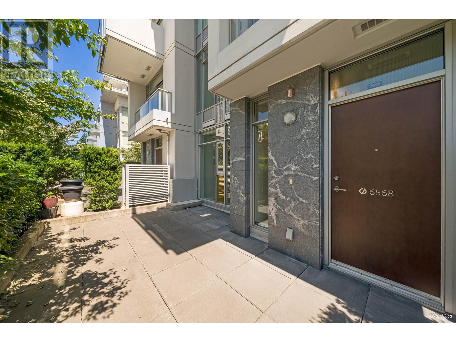 Listing Picture 10 of 36 : 6568 NELSON AVENUE, Burnaby / 本拿比 - 魯藝地產 Yvonne Lu Group - MLS Medallion Club Member