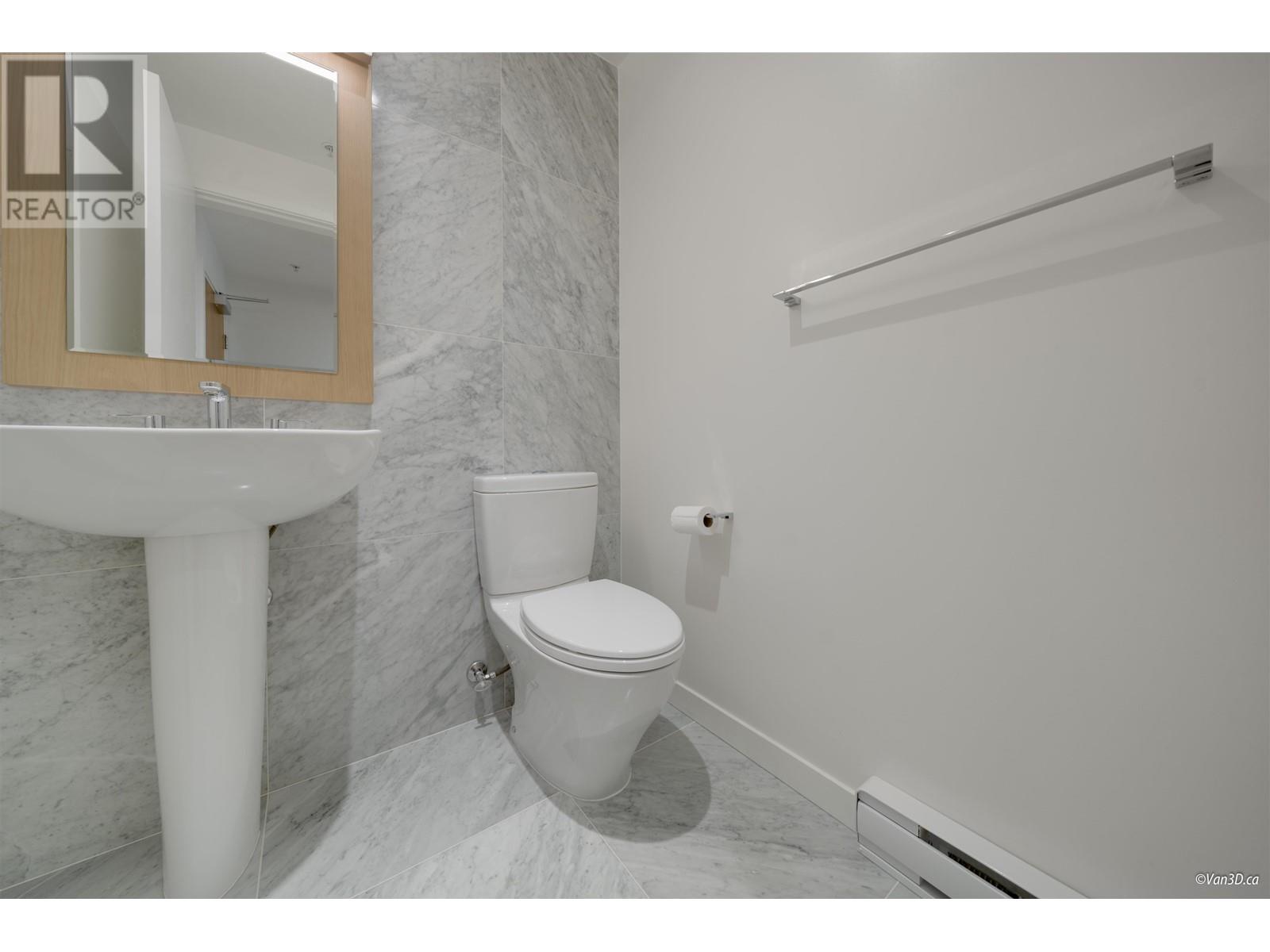 Listing Picture 13 of 36 : 6568 NELSON AVENUE, Burnaby / 本拿比 - 魯藝地產 Yvonne Lu Group - MLS Medallion Club Member