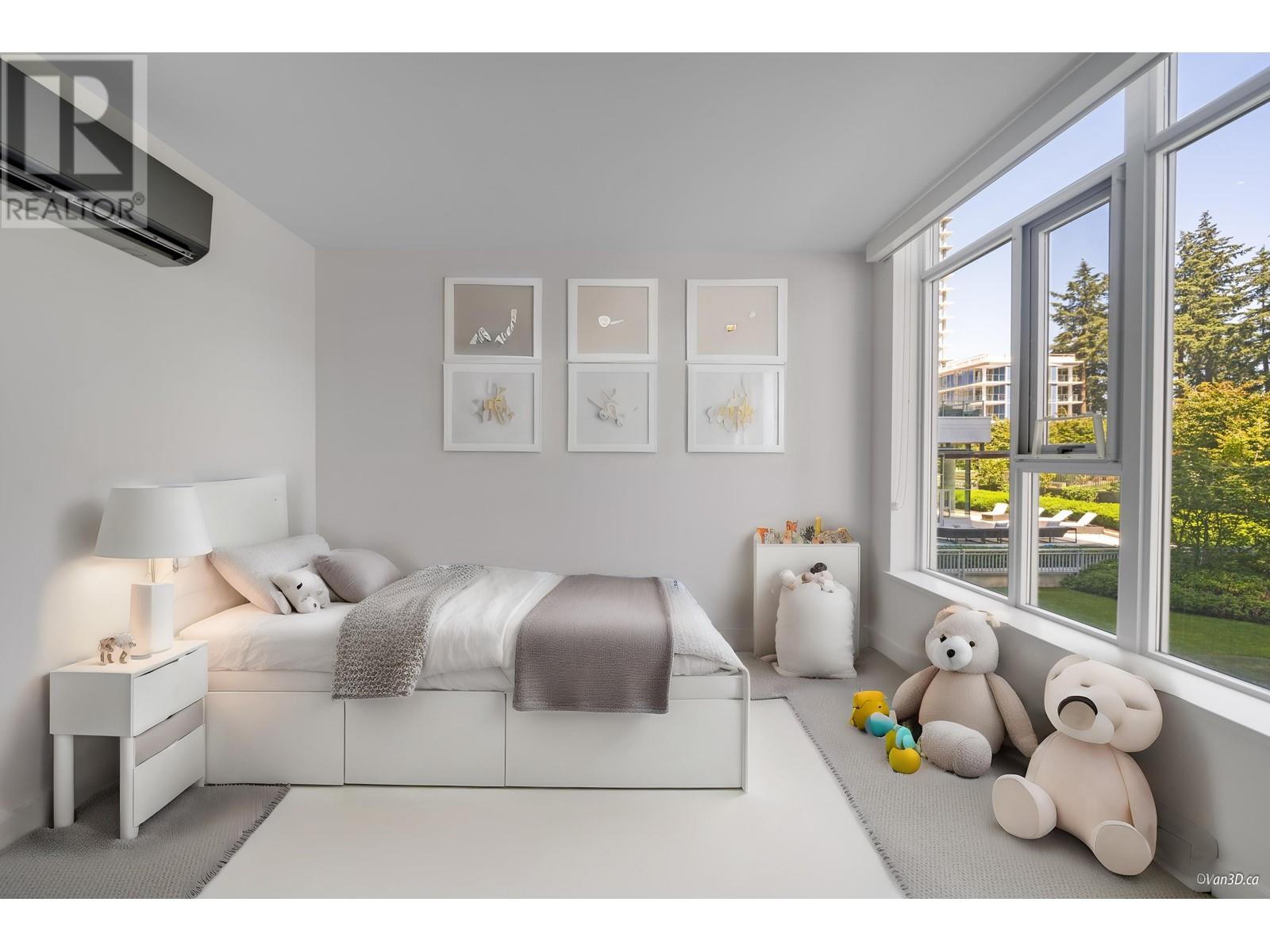 Listing Picture 17 of 36 : 6568 NELSON AVENUE, Burnaby / 本拿比 - 魯藝地產 Yvonne Lu Group - MLS Medallion Club Member