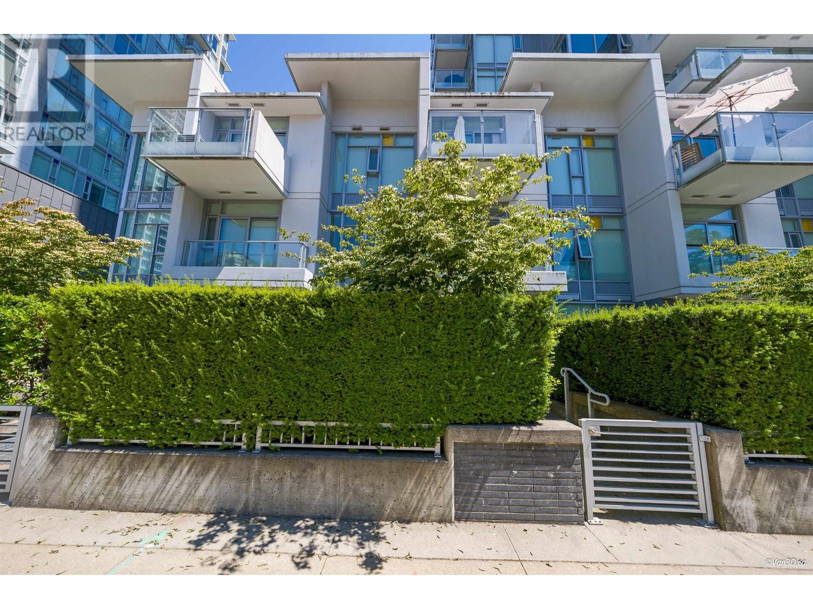 Listing Picture 25 of 36 : 6568 NELSON AVENUE, Burnaby / 本拿比 - 魯藝地產 Yvonne Lu Group - MLS Medallion Club Member