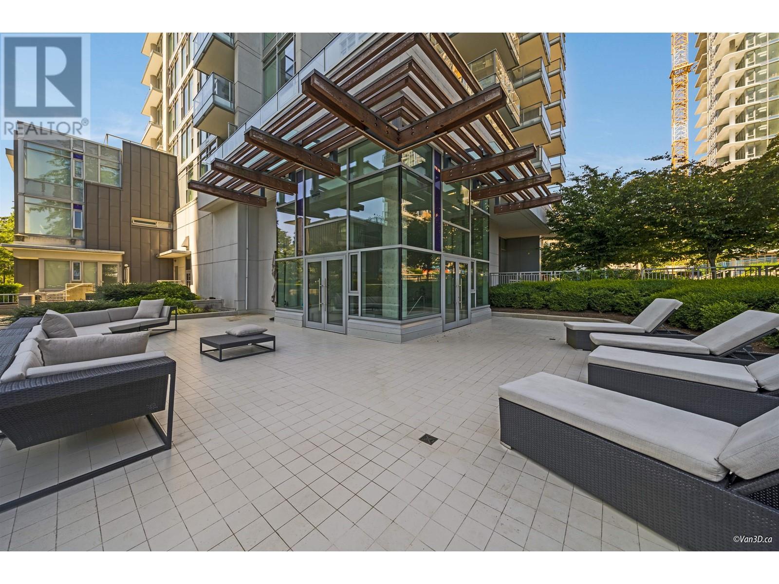 Listing Picture 29 of 36 : 6568 NELSON AVENUE, Burnaby / 本拿比 - 魯藝地產 Yvonne Lu Group - MLS Medallion Club Member