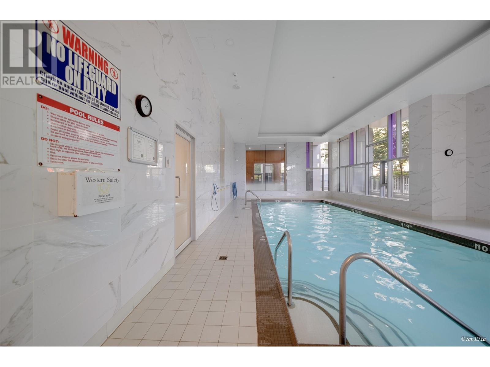 Listing Picture 30 of 36 : 6568 NELSON AVENUE, Burnaby / 本拿比 - 魯藝地產 Yvonne Lu Group - MLS Medallion Club Member