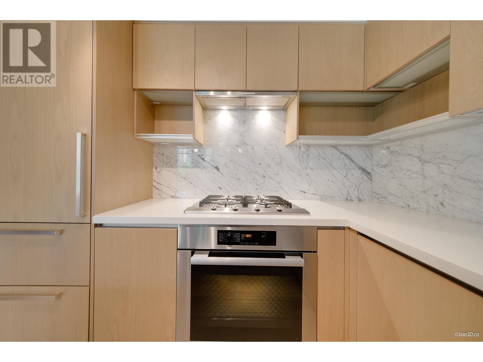 Listing Picture 4 of 36 : 6568 NELSON AVENUE, Burnaby / 本拿比 - 魯藝地產 Yvonne Lu Group - MLS Medallion Club Member