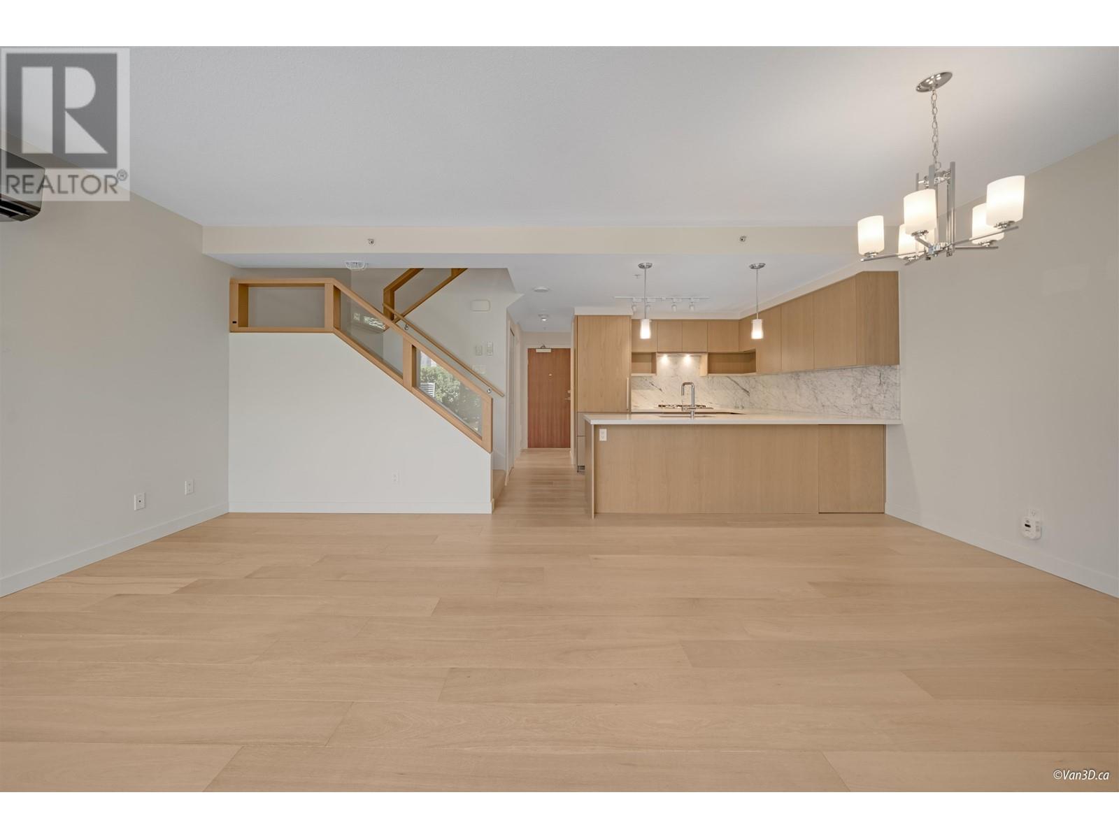 Listing Picture 6 of 36 : 6568 NELSON AVENUE, Burnaby / 本拿比 - 魯藝地產 Yvonne Lu Group - MLS Medallion Club Member