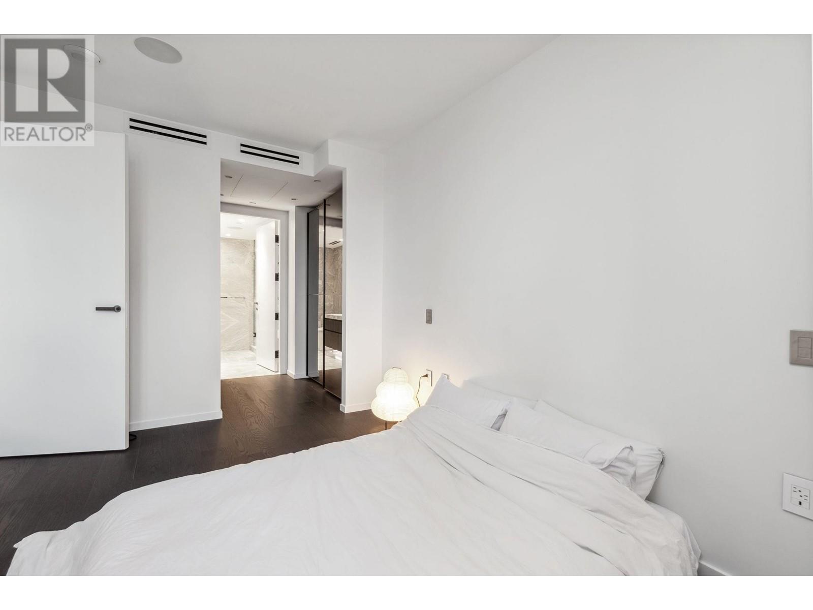 Listing Picture 17 of 40 : 406 1601 QUEBEC STREET, Vancouver / 溫哥華 - 魯藝地產 Yvonne Lu Group - MLS Medallion Club Member