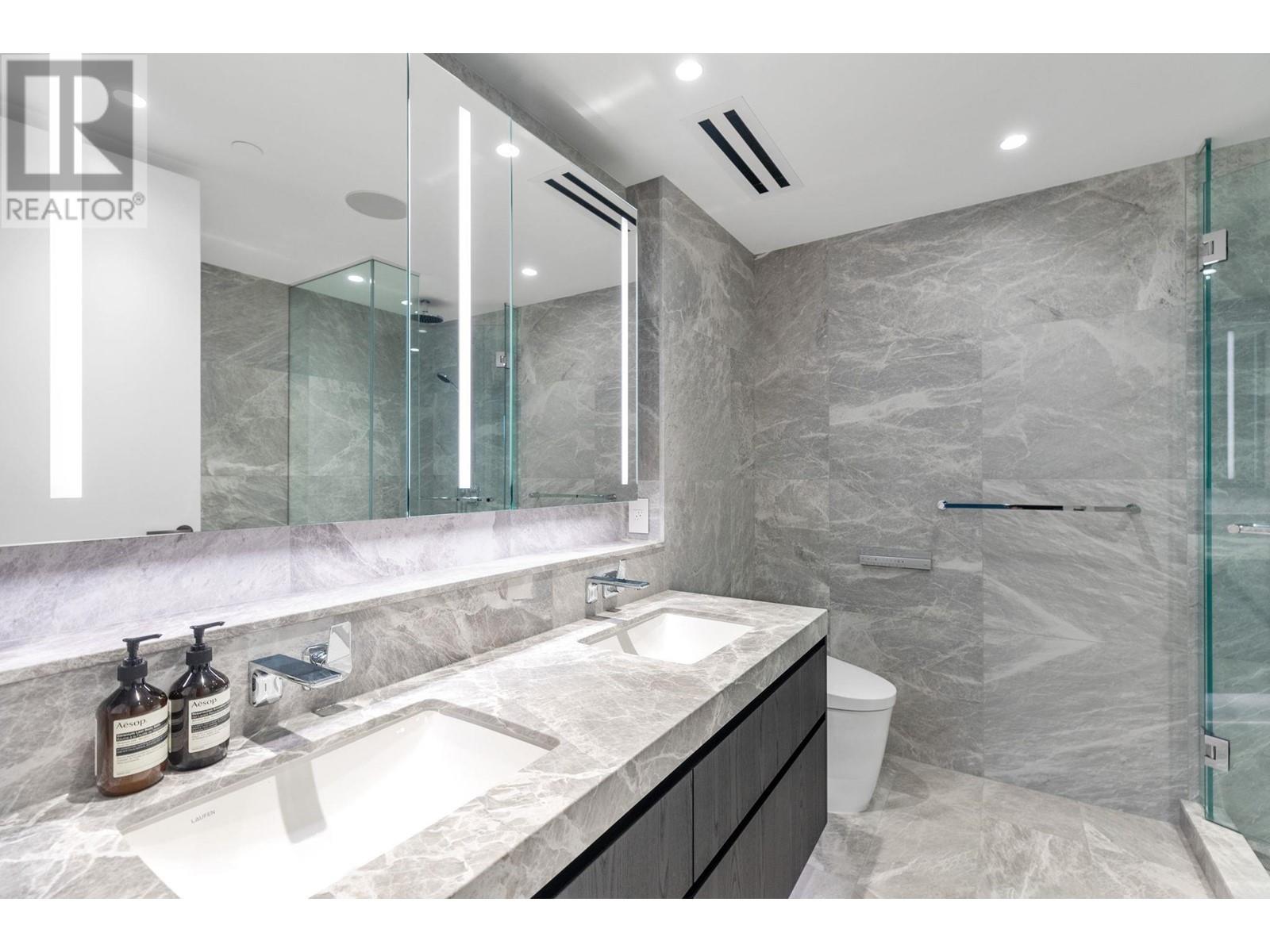 Listing Picture 18 of 40 : 406 1601 QUEBEC STREET, Vancouver / 溫哥華 - 魯藝地產 Yvonne Lu Group - MLS Medallion Club Member