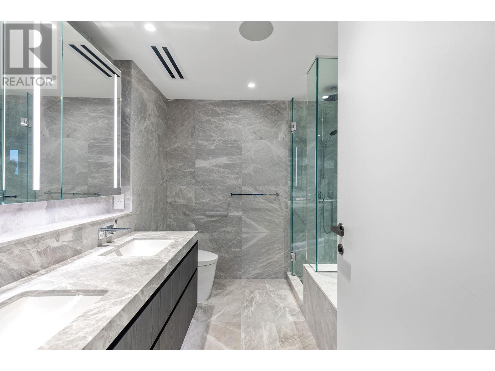 Listing Picture 19 of 40 : 406 1601 QUEBEC STREET, Vancouver / 溫哥華 - 魯藝地產 Yvonne Lu Group - MLS Medallion Club Member