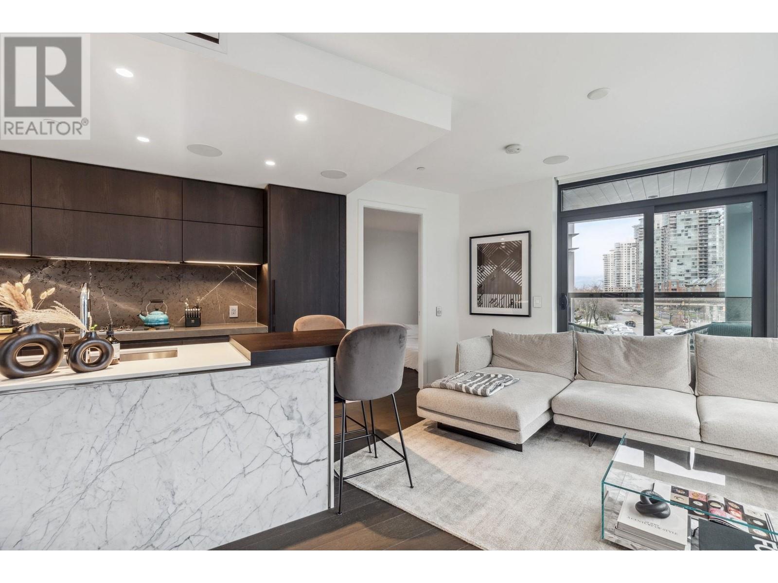 Listing Picture 2 of 40 : 406 1601 QUEBEC STREET, Vancouver / 溫哥華 - 魯藝地產 Yvonne Lu Group - MLS Medallion Club Member