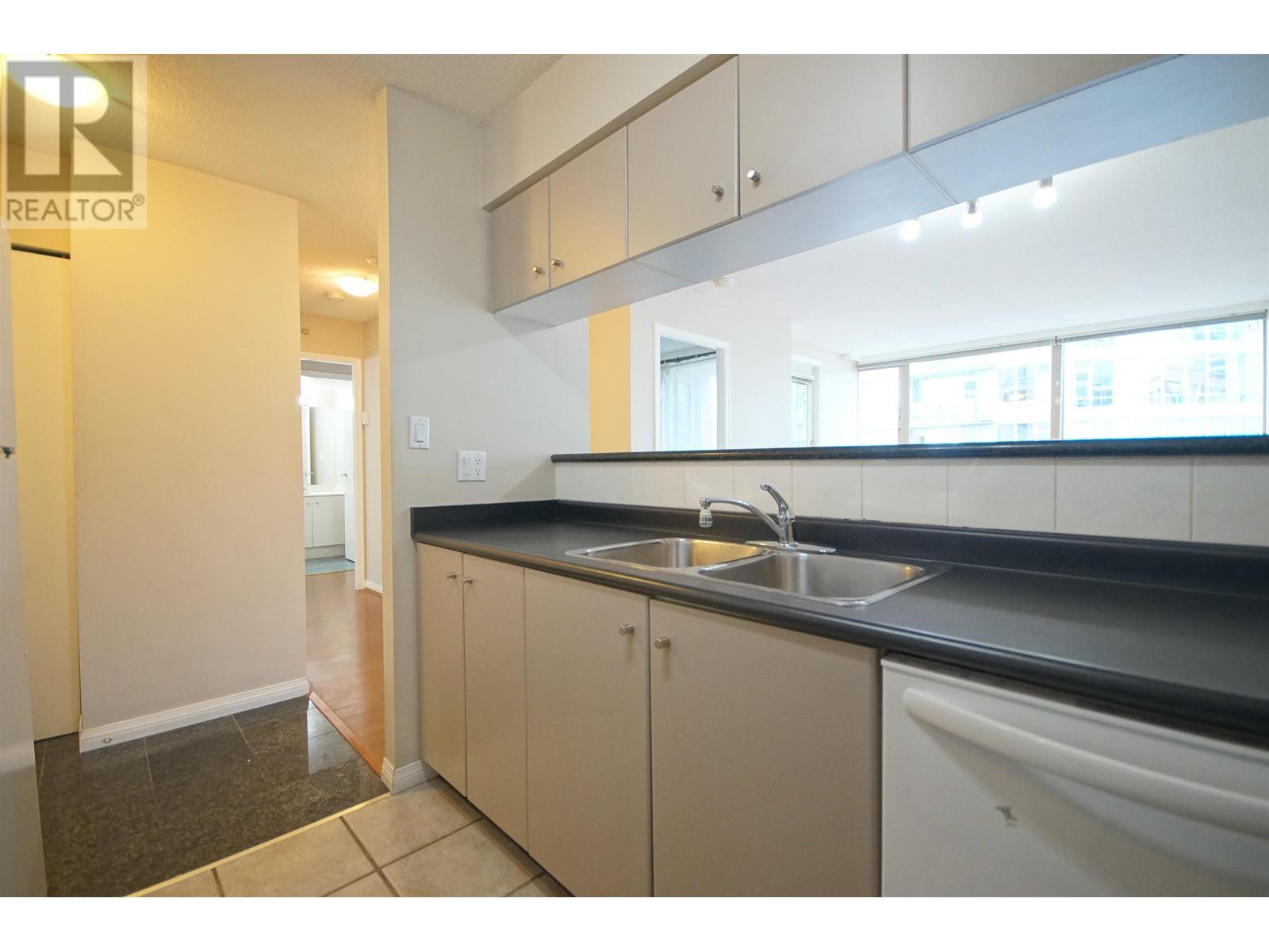 Listing Picture 5 of 22 : 902 822 HOMER STREET, Vancouver / 溫哥華 - 魯藝地產 Yvonne Lu Group - MLS Medallion Club Member