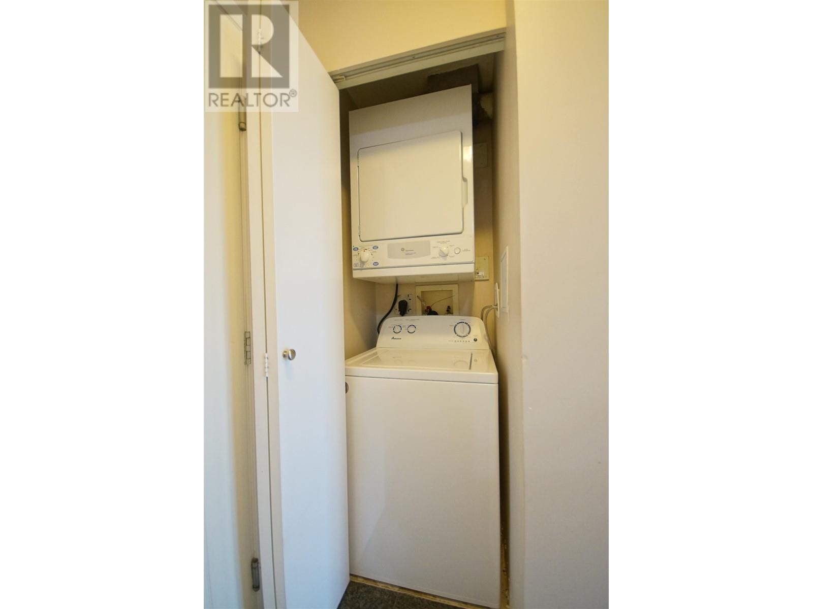 Listing Picture 7 of 22 : 902 822 HOMER STREET, Vancouver / 溫哥華 - 魯藝地產 Yvonne Lu Group - MLS Medallion Club Member