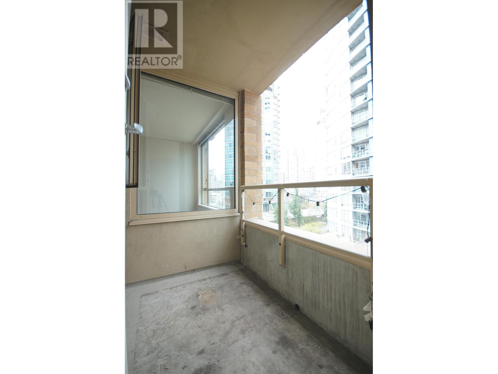 Listing Picture 13 of 22 : 902 822 HOMER STREET, Vancouver / 溫哥華 - 魯藝地產 Yvonne Lu Group - MLS Medallion Club Member