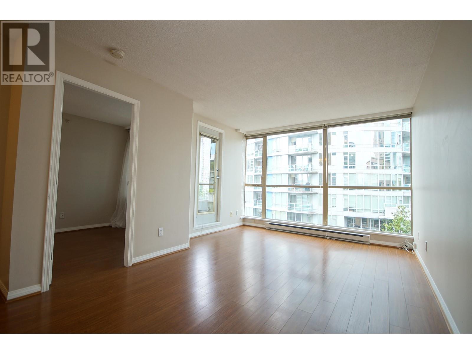 Listing Picture 9 of 22 : 902 822 HOMER STREET, Vancouver / 溫哥華 - 魯藝地產 Yvonne Lu Group - MLS Medallion Club Member