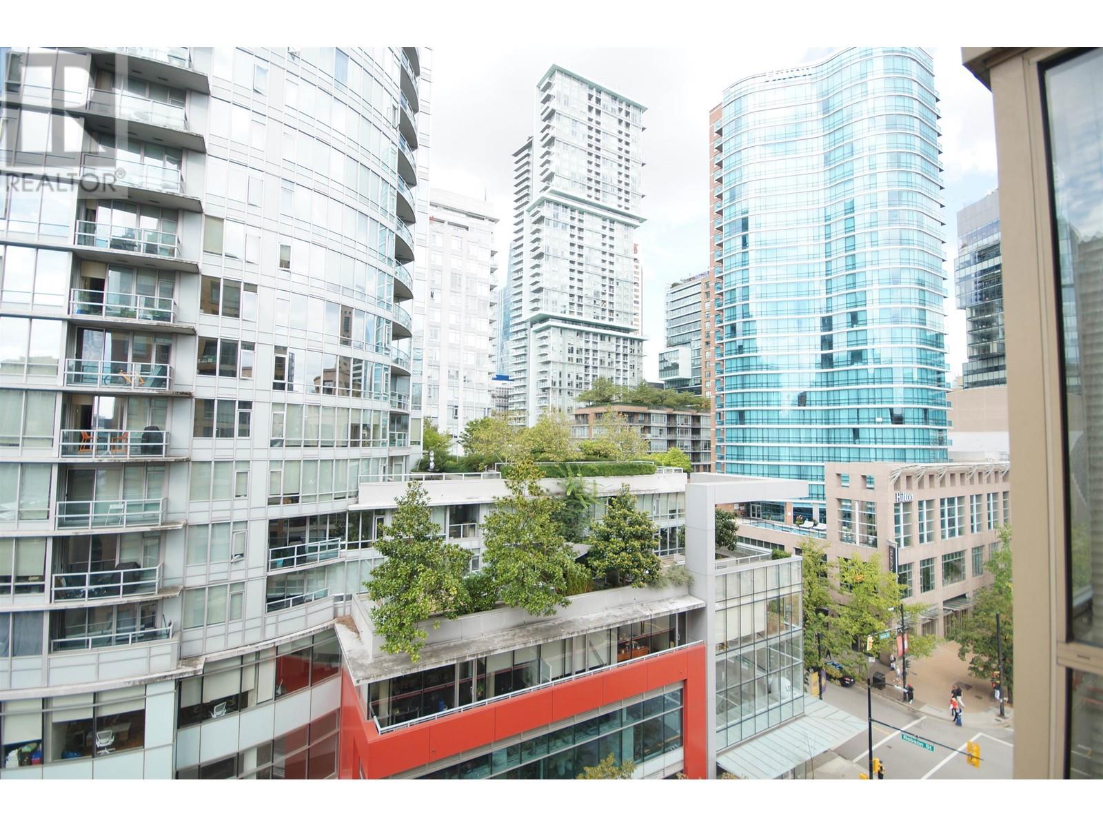 Listing Picture 15 of 22 : 902 822 HOMER STREET, Vancouver / 溫哥華 - 魯藝地產 Yvonne Lu Group - MLS Medallion Club Member