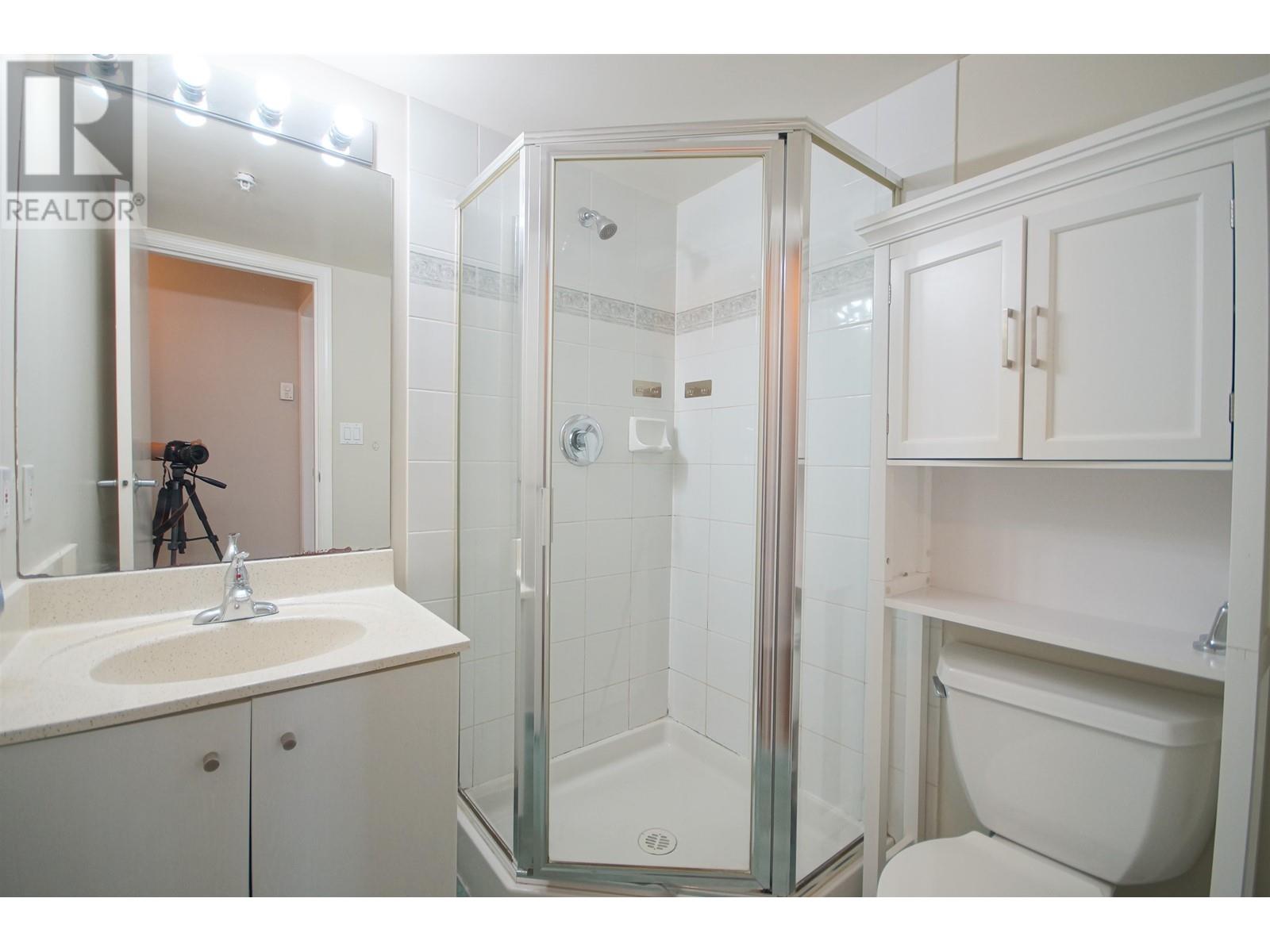 Listing Picture 22 of 22 : 902 822 HOMER STREET, Vancouver / 溫哥華 - 魯藝地產 Yvonne Lu Group - MLS Medallion Club Member