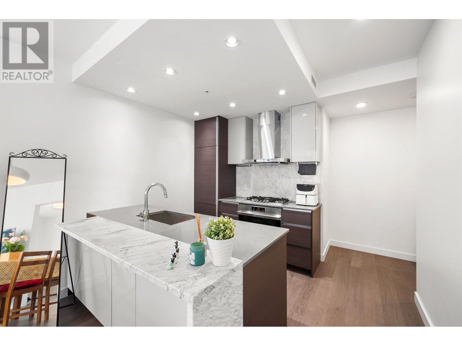 Listing Picture 12 of 22 : 3810 4670 ASSEMBLY WAY, Burnaby / 本拿比 - 魯藝地產 Yvonne Lu Group - MLS Medallion Club Member