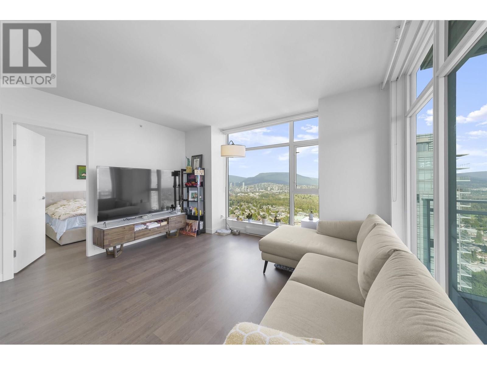 Listing Picture 15 of 22 : 3810 4670 ASSEMBLY WAY, Burnaby / 本拿比 - 魯藝地產 Yvonne Lu Group - MLS Medallion Club Member